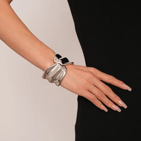 Gelang Bangle Model Terbuka Bracelet Aesthetic Gelang Wanita Simple Elegant