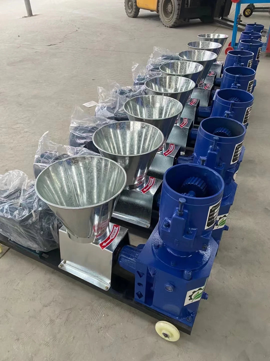 High Capacity 100-200kg/h Animal Food Making Machine /Poultry Feed Pellet Machine