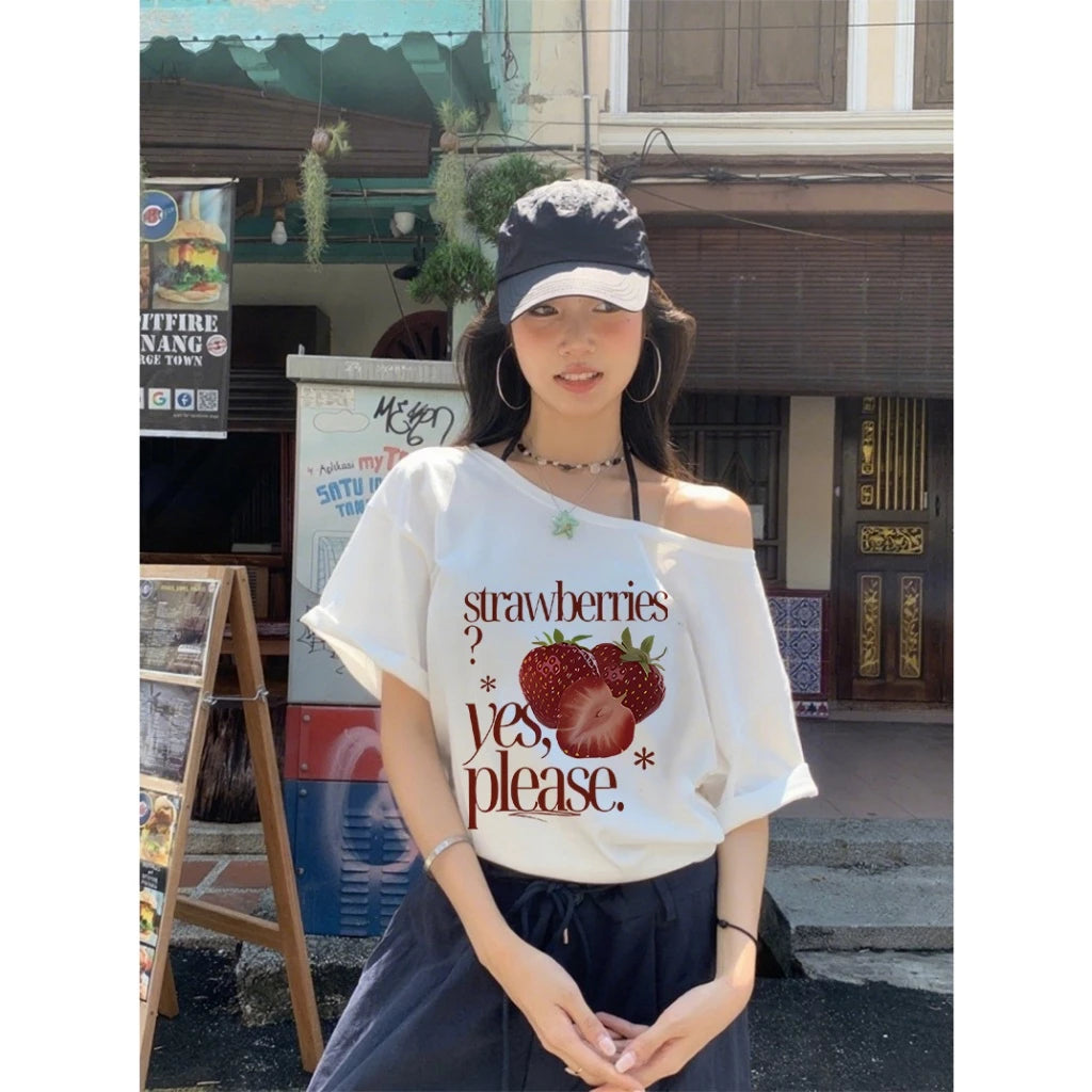Sabrina T-shirt Oversize Red strawberries Baju Kaos Korean Style | Pria Wanita /379