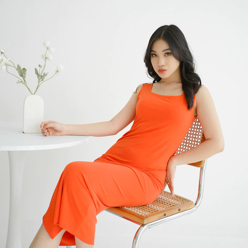 NZINGA Eva Midi | Midi Dress Wanita Slim Fit Polos - Baju Tanpa Lengan Square Neck Stylish | S - XXL