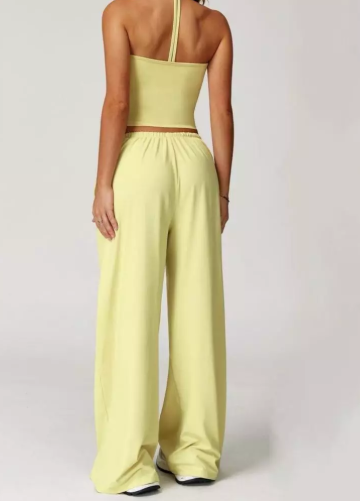 SET - TANKTOP (Ada Cup Bra) / LEGGING CULOTTE – Setelan Yoga Pilates Olahraga Wanita