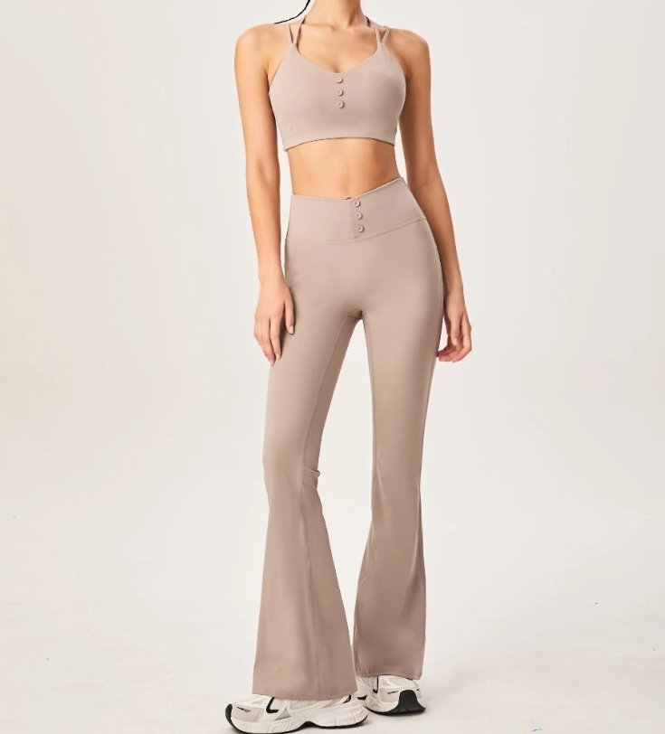 PREMIUM SPORTS BRA AND FLARED LEGGING VELLA Tennis Golf Sportswear Pilates Padel