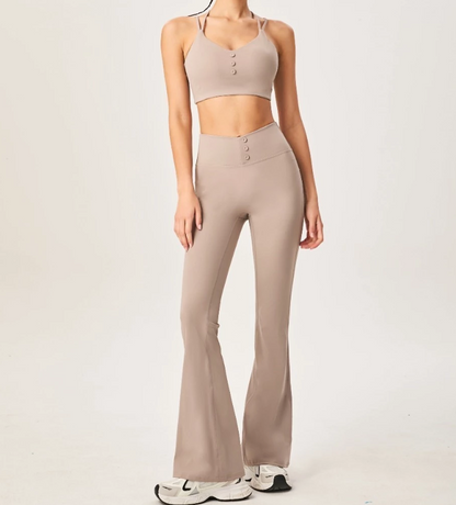 PREMIUM SPORTS BRA AND FLARED LEGGING VELLA Tennis Golf Sportswear Pilates Padel