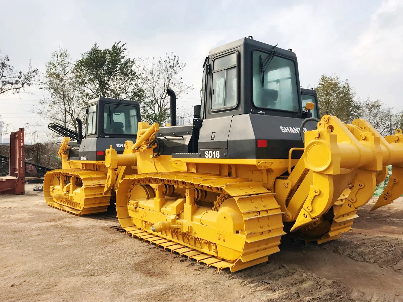 2025 SD13 Small Bulldozer 130Hp Bulldozer With Winch Cheap Price SD16 Bulldozer