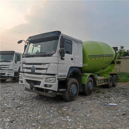 Hot Selling Self Loading Cement 6*4 China Sinotruck Howo Used Volumetric Concrete Mixer Truck for Sale