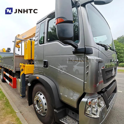 New HOWO Crane Truck 4X2 10T Flatbed Dropside Cargo Crane Truck With Straight Arm Boom Crane