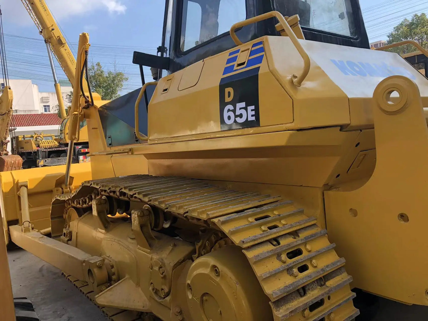 Komatsu Used Bulldozers D65 D85 D155ax D275 D375 D475 Earthmoving Construction Machinery