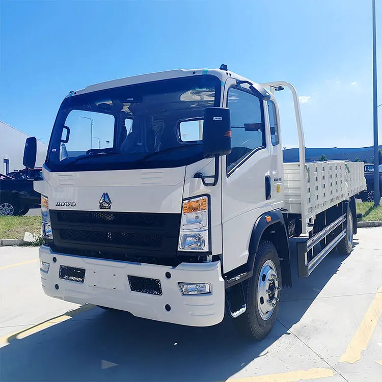 HOWO 4x2 Fence Cargo Truck  Light Cargo Truck  Fence Cargo Truck Price