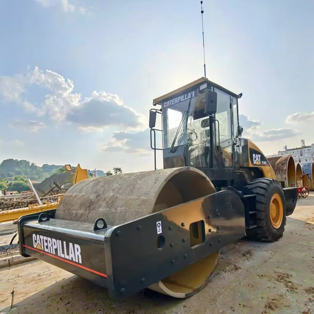 Used Caterpillar CS683E Roller Road Rollers Cat Compactor Vibratory Smooth Drum Roller Construction Equipment CS 683 for Sale