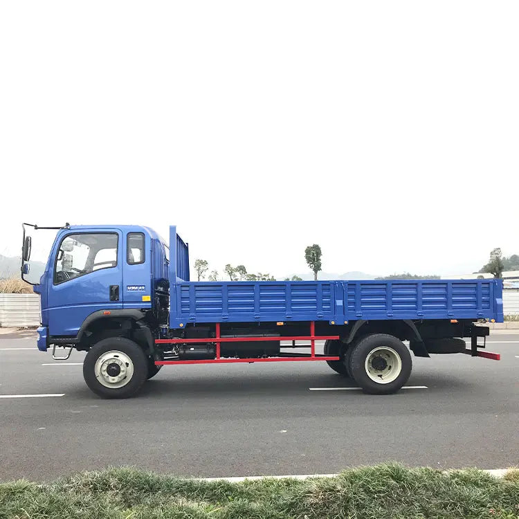 HOWO 4x2 Fence Cargo Truck  Light Cargo Truck  Fence Cargo Truck Price