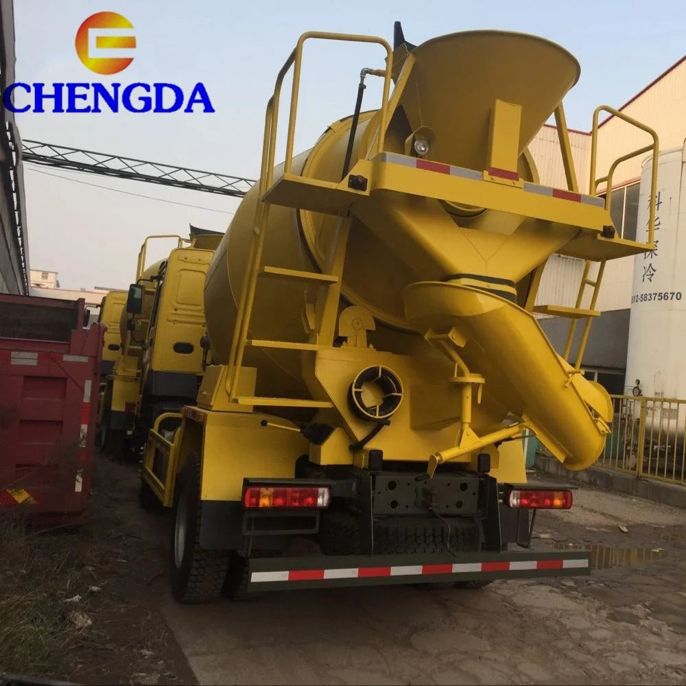 New 4*2 5 Cubic 6CBM Cement Mixer Truck