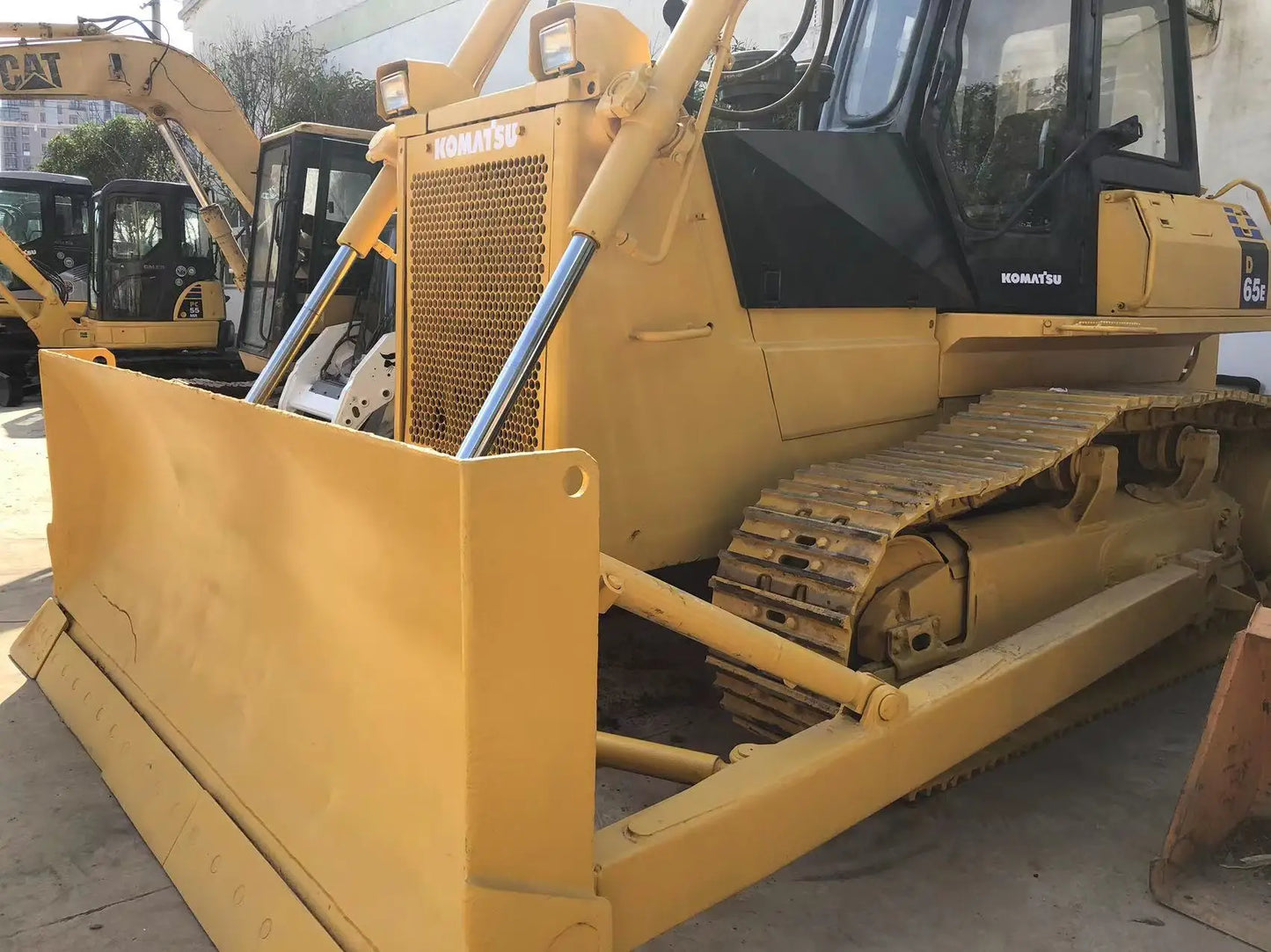 Komatsu Used Bulldozers D65 D85 D155ax D275 D375 D475 Earthmoving Construction Machinery
