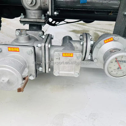 New 8X4 Sinotruck HOWO 15000 Liters Diesel Mobile Fuel Truck Tanker Truck 40cbm Refueling Fuel Tank Manual