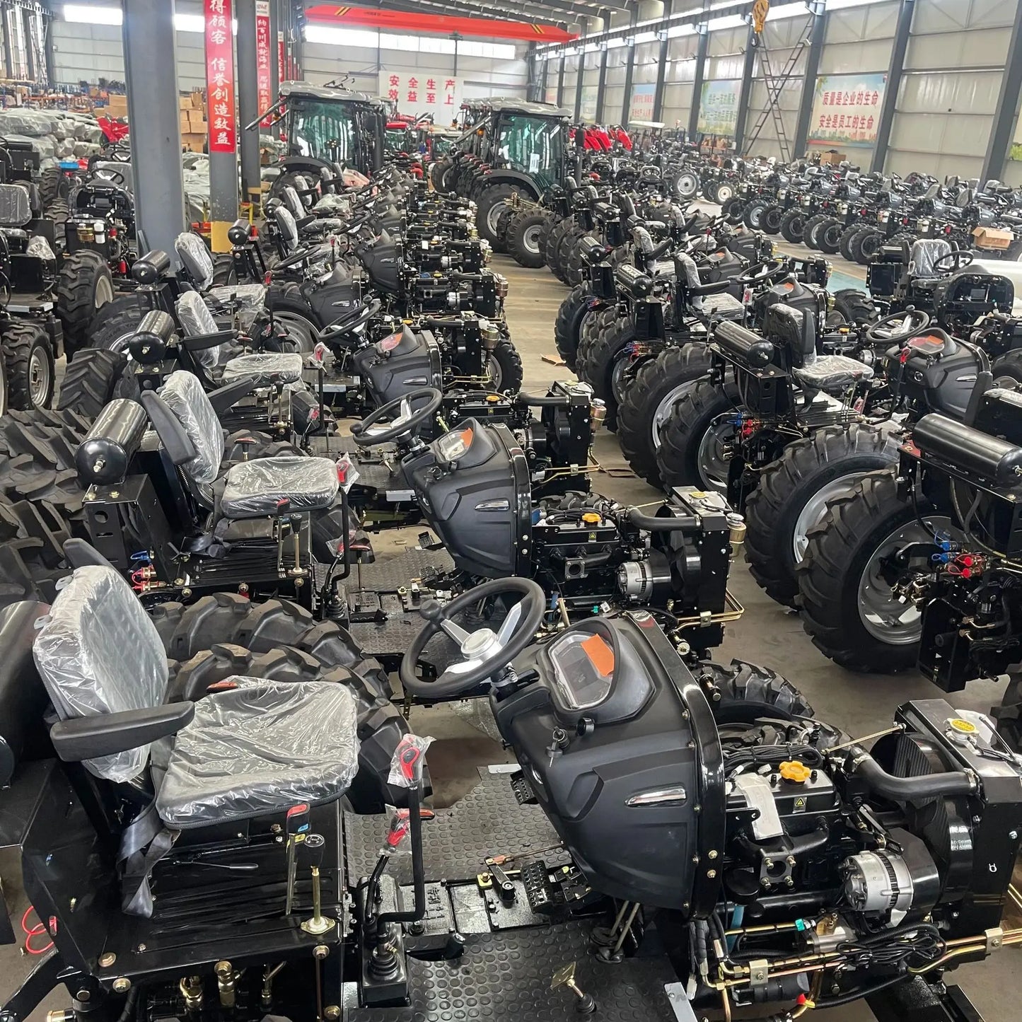 Professional Manufacturer Sell Small Mini Four-Wheel Tractor   Mini Agricultural Tractor in Promotional Price