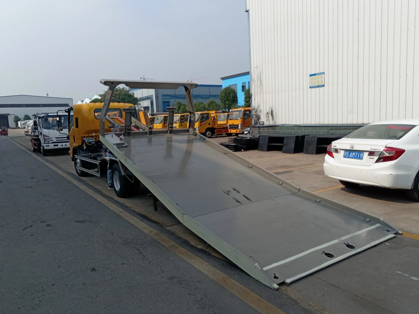 8 Tons Wheel Lift Wrecker 3ton New Diesel Tow Trucks for Sale Manual Transmission China Manufacturing