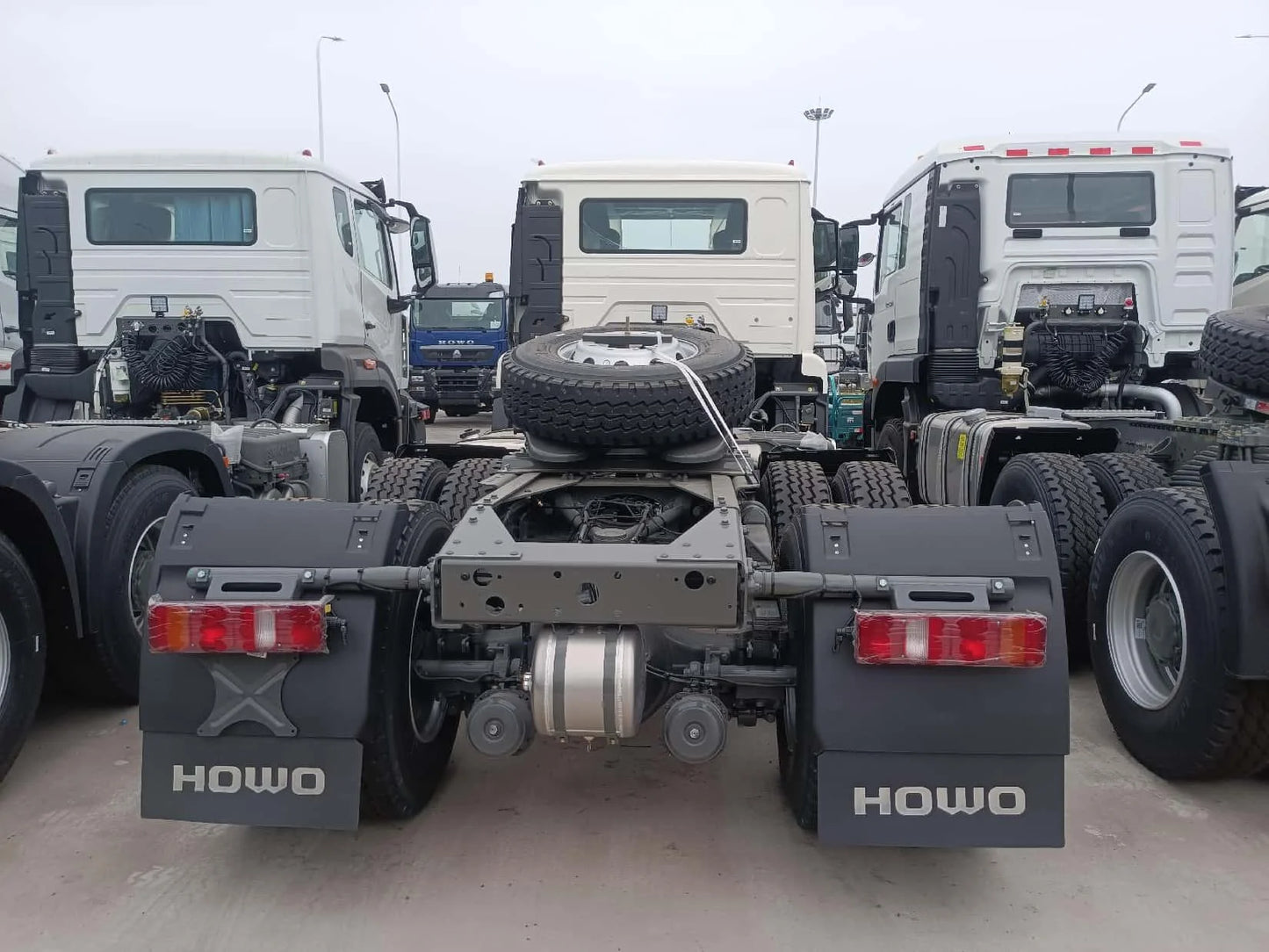 Strong & Steady: New HOWO 371HP Articulated Tractor | 10-Wheel Chassis | Built for Long-Distance Haulage