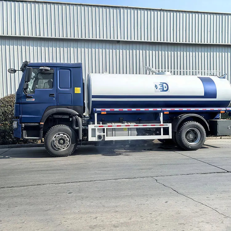 Howo Hot Sale Water Tank Truck 5000L 8000L 4x2 Watering Cart Water Spray Sprinkler Tanker Truck