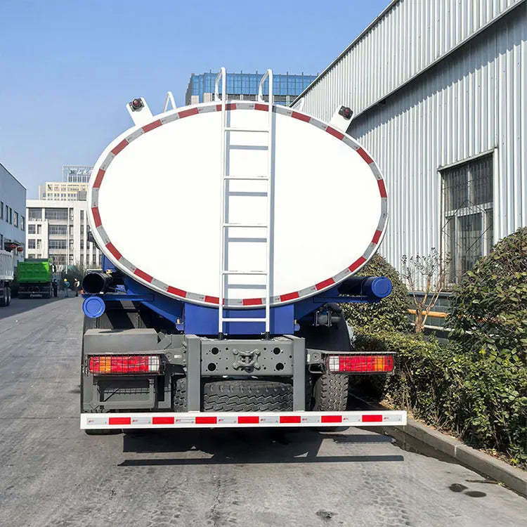 Howo Hot Sale Water Tank Truck 5000L 8000L 4x2 Watering Cart Water Spray Sprinkler Tanker Truck