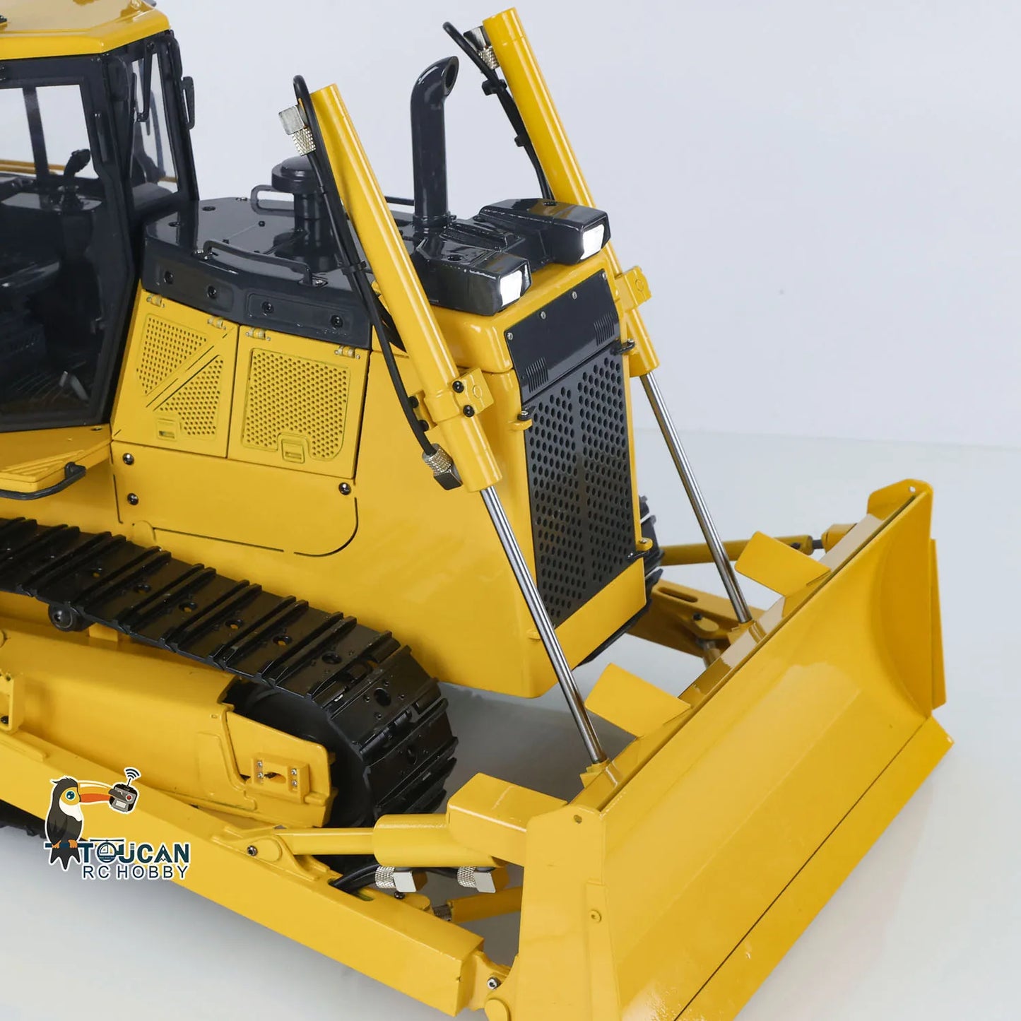 1/12 D65EX RC Metal Hydraulic Bulldozer Radio Controlled Heavy Machine Model Construction Car I6S Light Sound Finished Vehicle