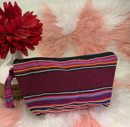 Tas Pouch dengan motif Tais Tradisional